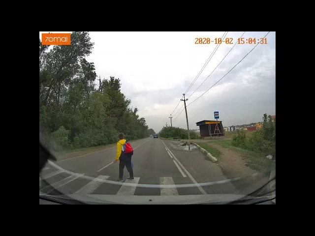 Полиция Краснодара нашла водителей автомобилей, не пропустивших школьника на переходном переходе