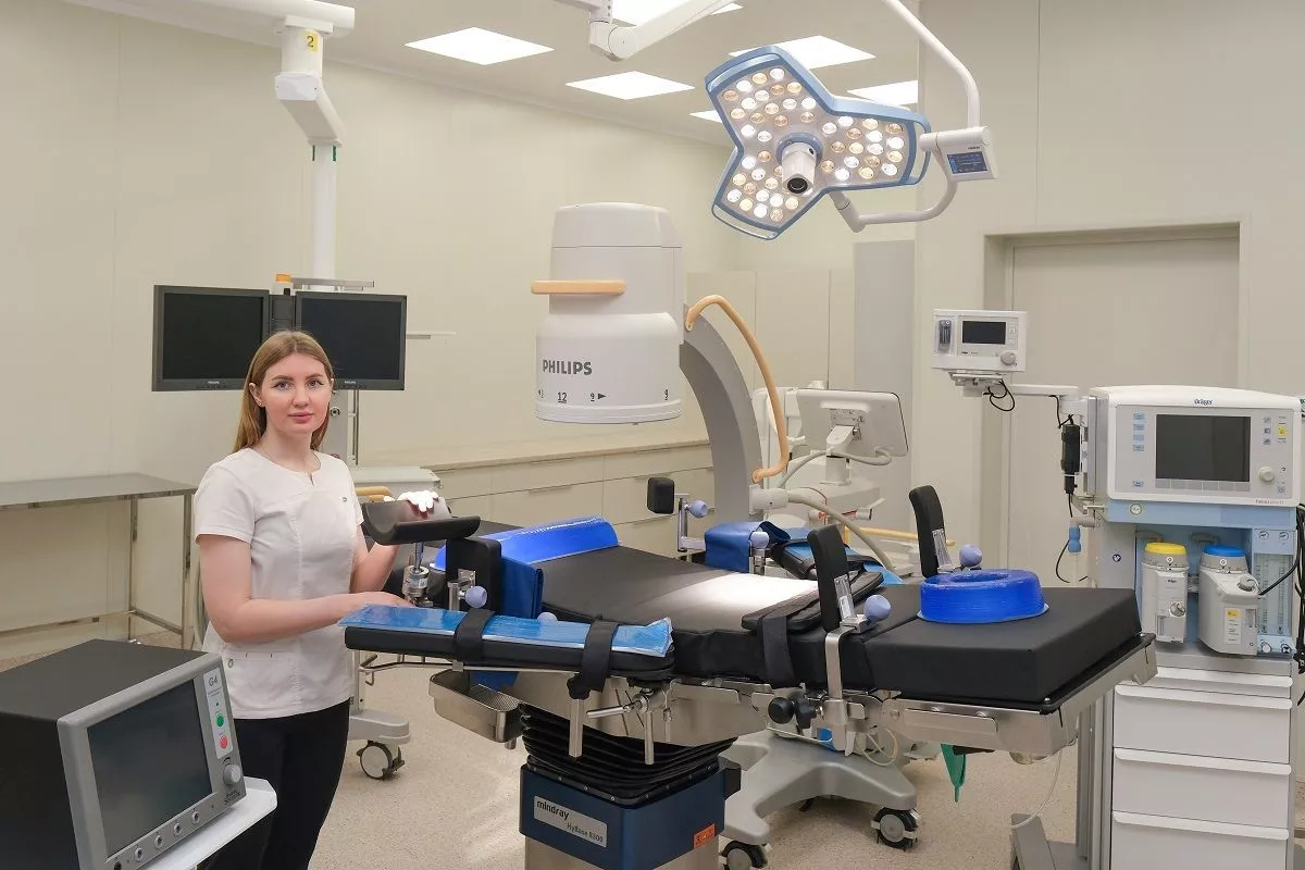 В центре проводят малоинвазивные операции. 