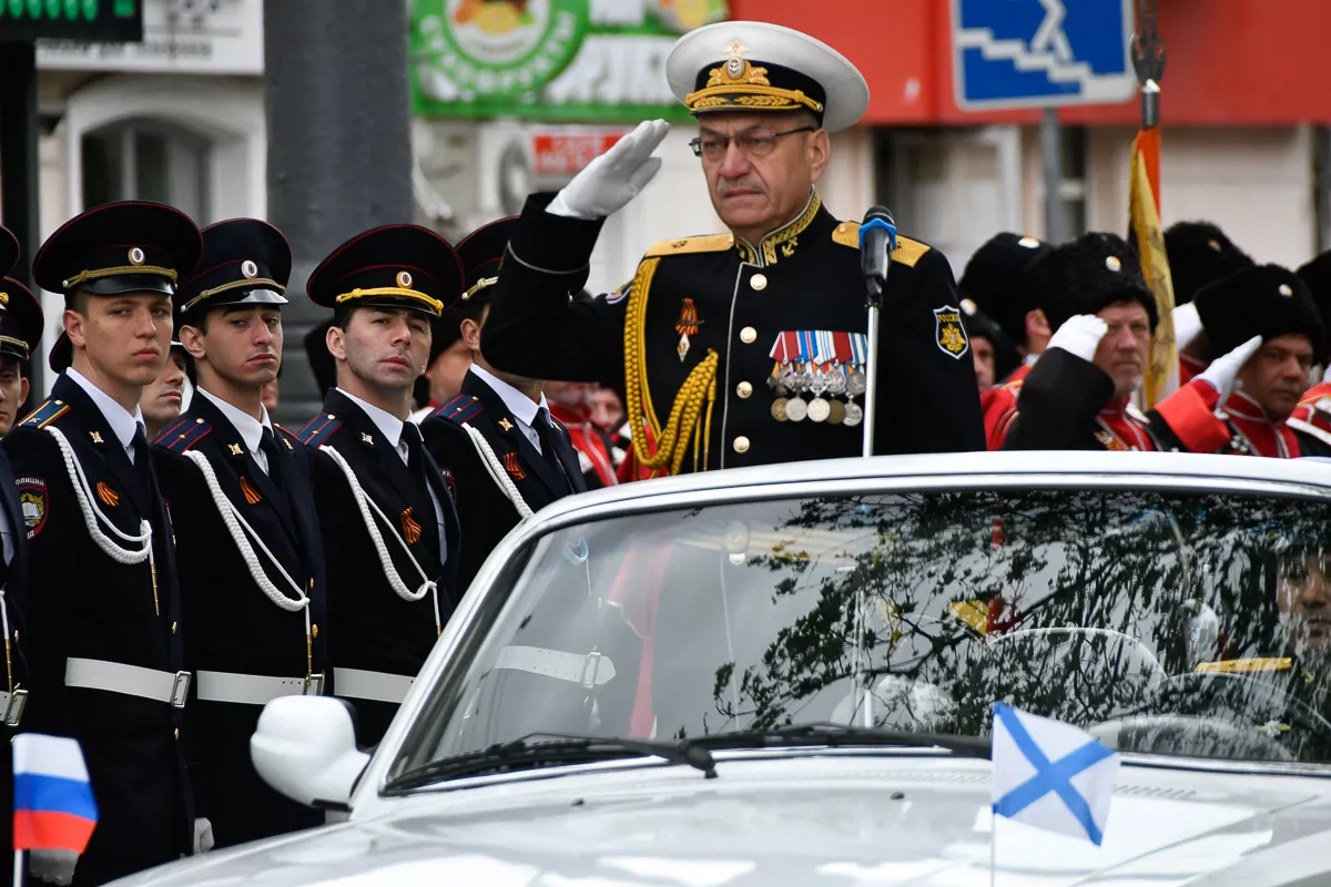 Военный парад в городе-герое Новороссийске. Военный парад в городе-герое Новороссийске.