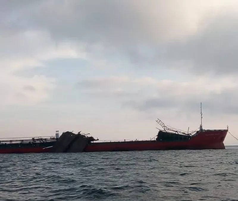 На танкере "Генерал Ази Асланов" произошел взрыв