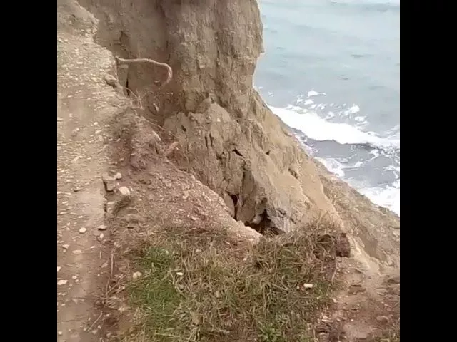Обвал берега на горе Колдун в Новороссийске