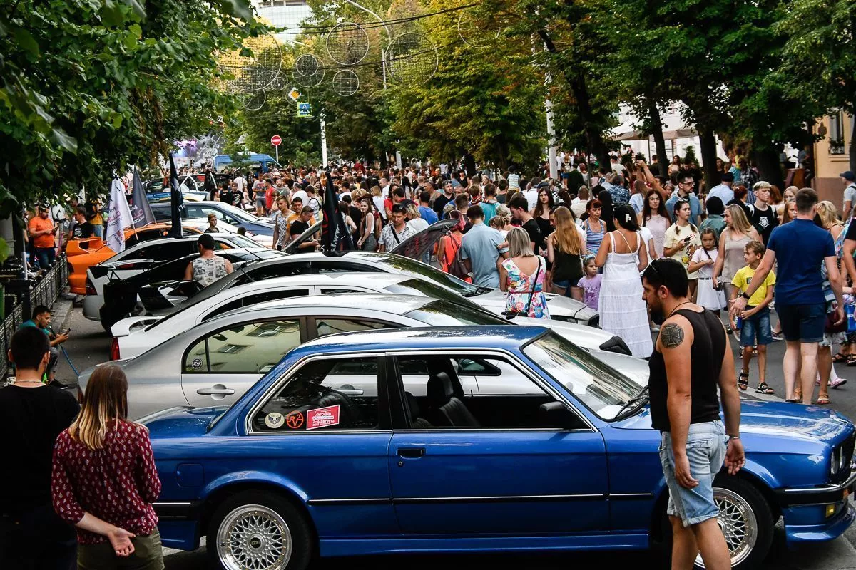 Яркий праздник для молодежи.