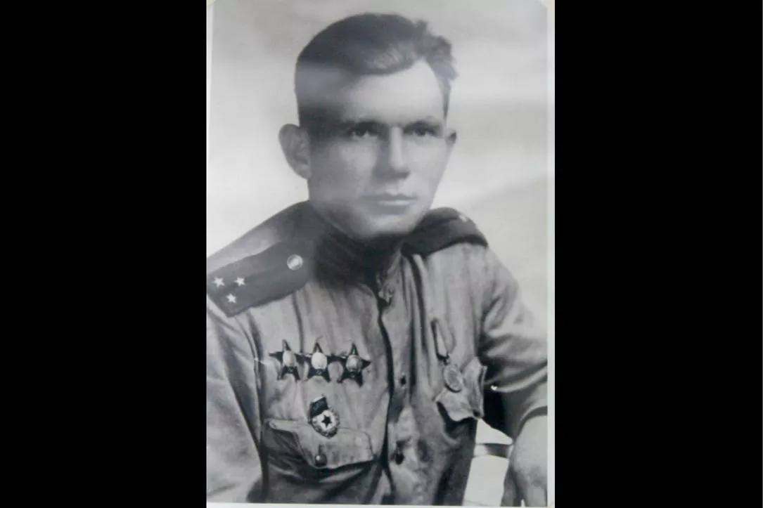 По одной из версий, одним из прототипов собирательного образа памятника казакам-гвардейцам, установленного близ станицы Кущевской в честь подвига казаков во время легендарной атаки в августе 1942 года, стал житель Павловского района, фронтовик Стахий Семенович Небаба. В составе 4-го Кубанского казачьего кавалерийского корпуса он прошел всю войну, участвовал в боях под Кущевской и Шкуринской, был дважды ранен, после окончания войны жил и работал в Павловской.