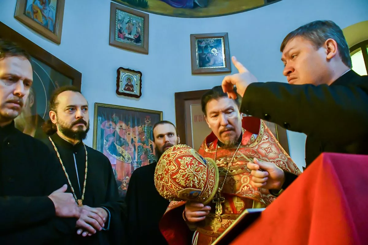 Митрополит в колонии