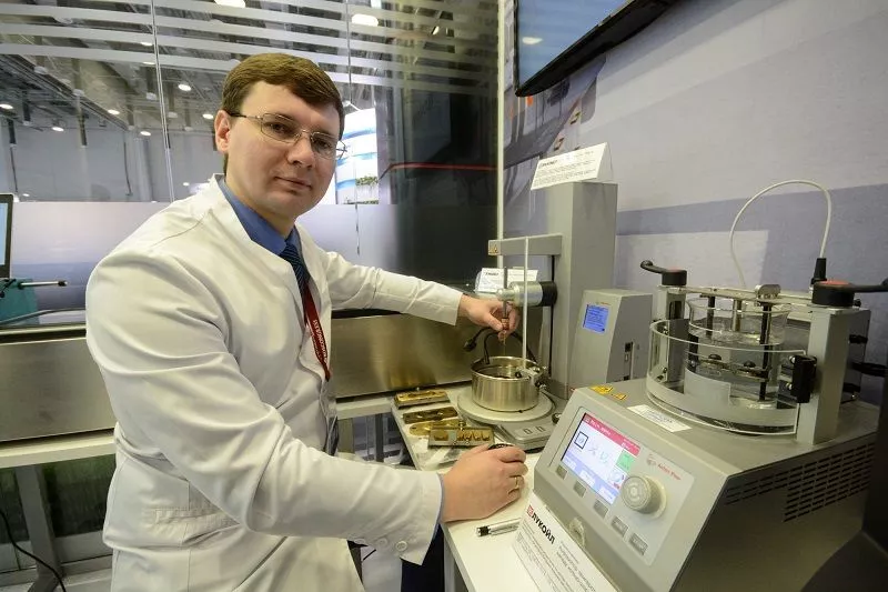 Создание новых битумных материалов для строительства дорог будет иметь огромное значение для социально-экономического развития страны.