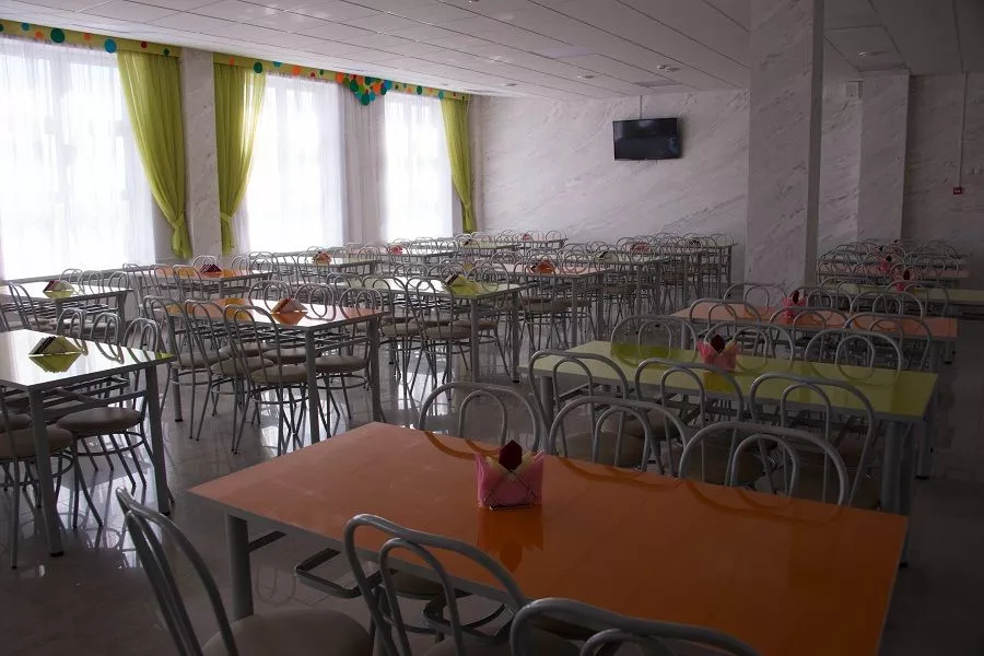 Светлая и просторная столовая Светлая и просторная столовая