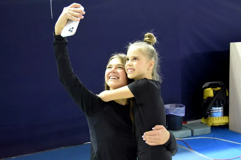 Встречу помогли организовать активисты Общероссийского народного фронта совместно с администрацией Краснодарского края и Федерацией гимнастики. Встречу помогли организовать активисты Общероссийского народного фронта совместно с администрацией Краснодарского края и Федерацией гимнастики.