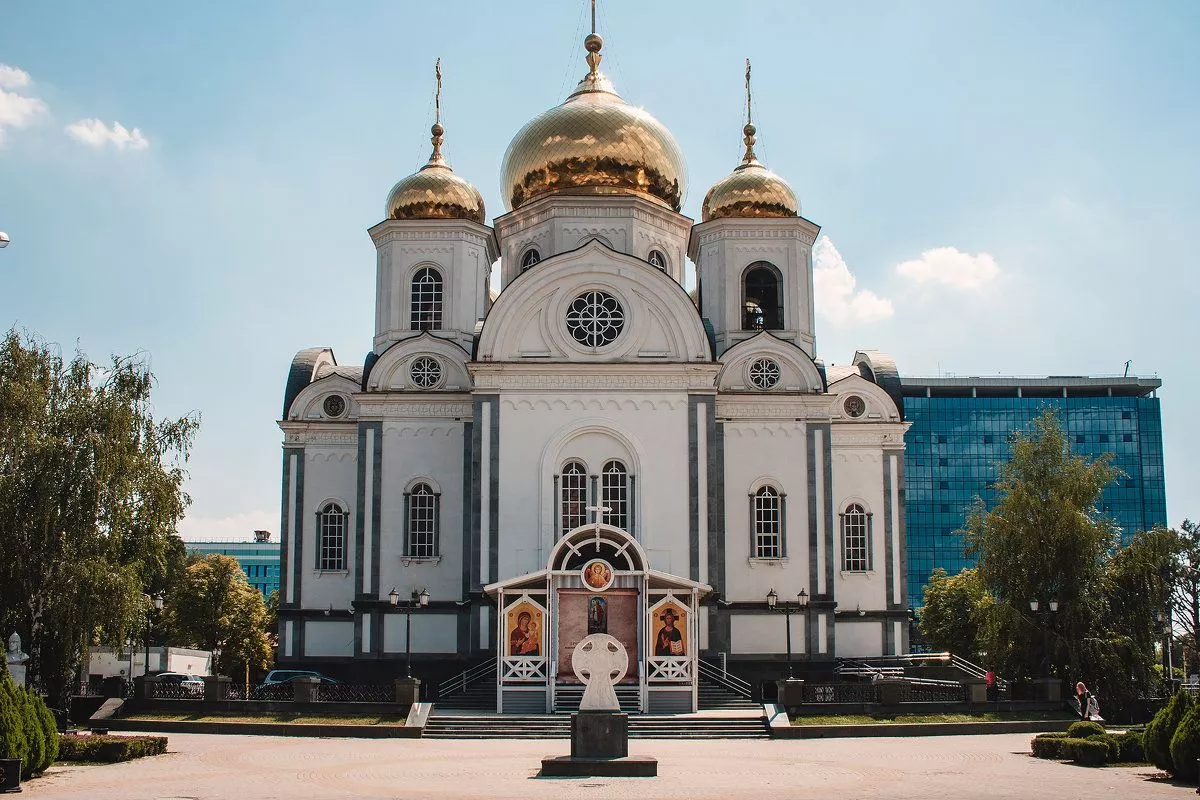 Войсковой собор Александра Невского в Краснодаре. Войсковой собор Александра Невского в Краснодаре.