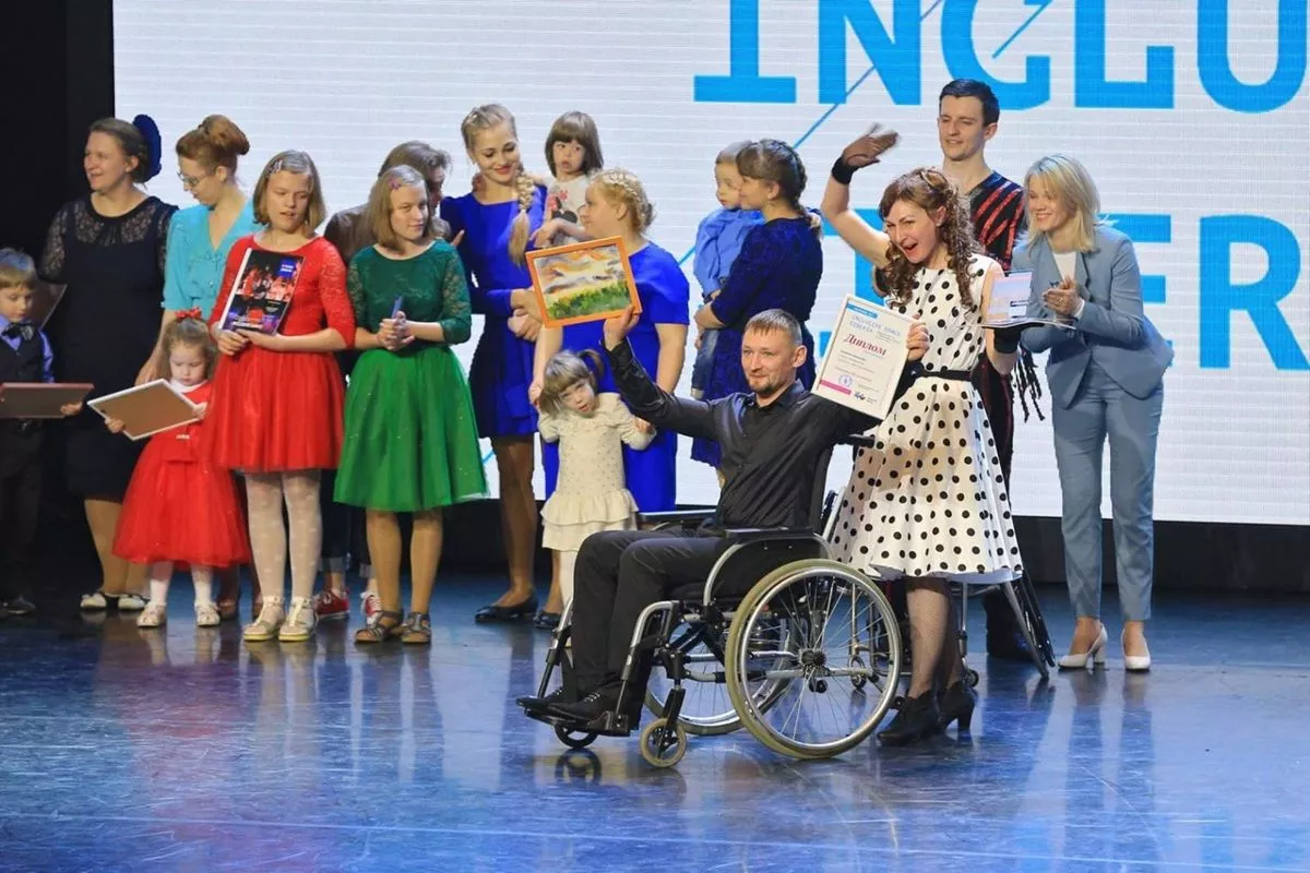 Игорь с дипломом лауреата 2-й степени на Всероссийском конкурсе по танцам на инвалидных колясках «Инклюзив дэнс» в Красноярске.