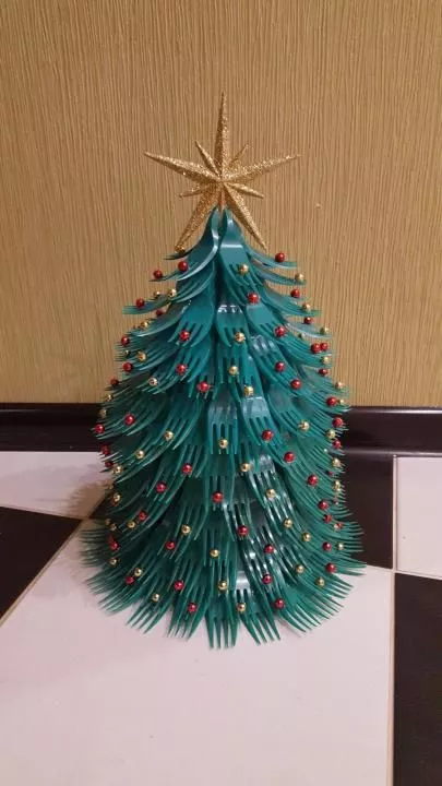 Елка из вилок