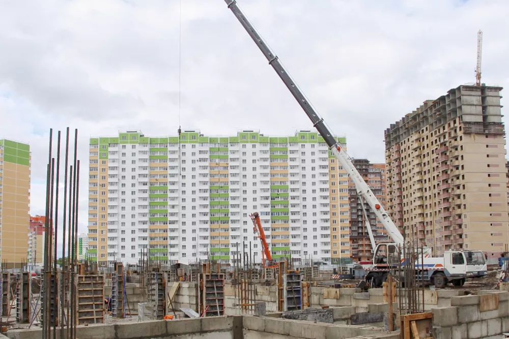 К 2040 году необходимо построить около 500 детских садов и 120 школ.