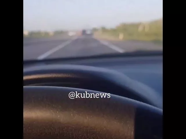 Мерседес на встречной полосе