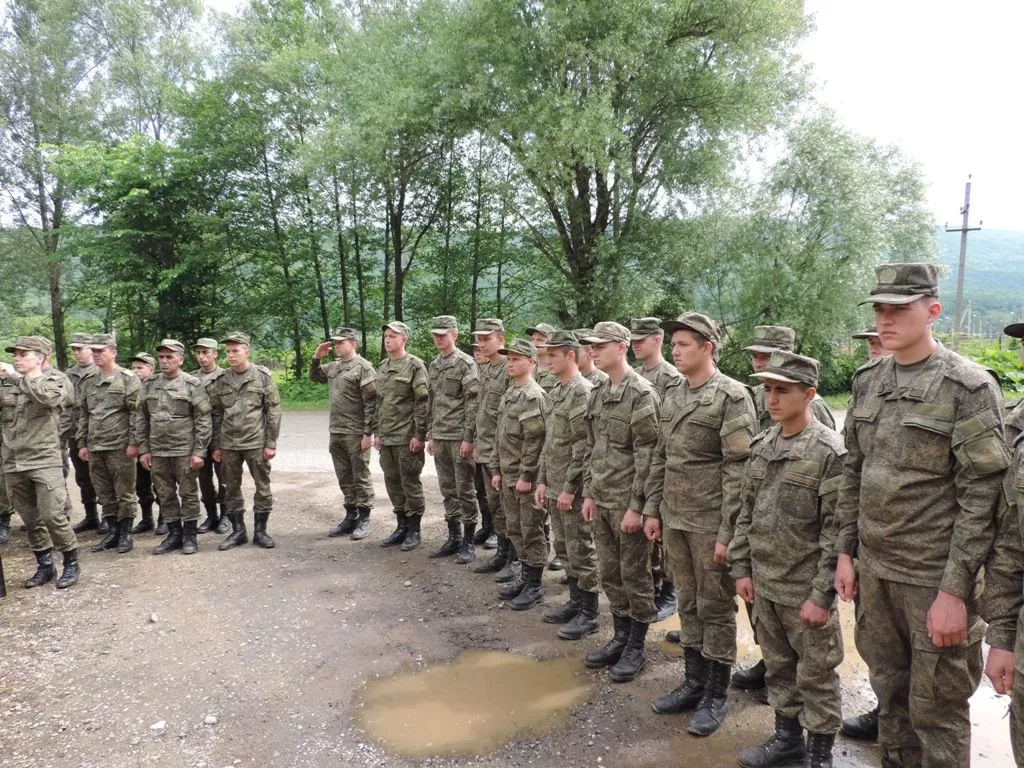 15 мая в Горячем Ключе и Крымском районе состоялись митинги, посвященные старту нового этапа работы поисковых групп военнослужащих. 