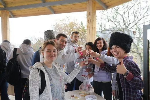 Сегодня на экоферме Экзархо с удовольствием встречают туристов со всех уголков мира. Сегодня на экоферме Экзархо с удовольствием встречают туристов со всех уголков мира.