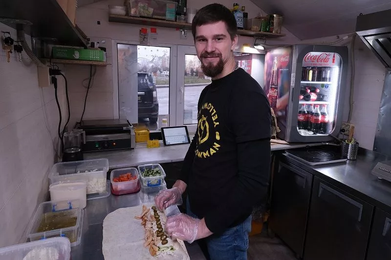 Прежде чем бросаться в море бизнеса к акулам капитализма, надо досконально освоить профильную специальность.