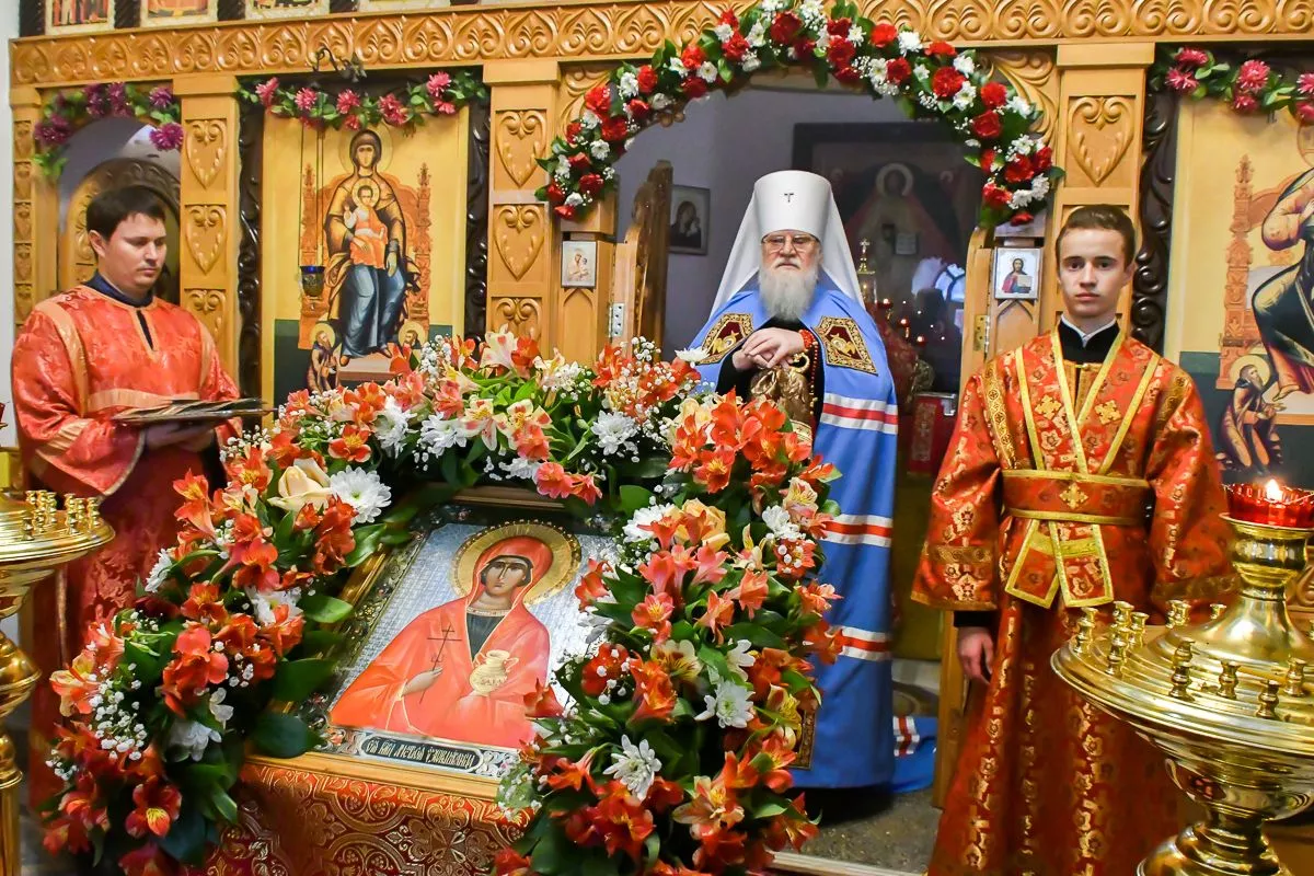 Митрополит в колонии