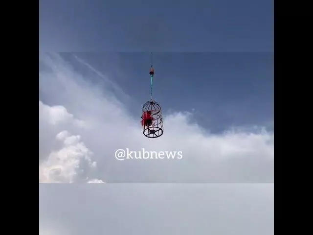 Анастасия Волочкова в клетке над Анапой