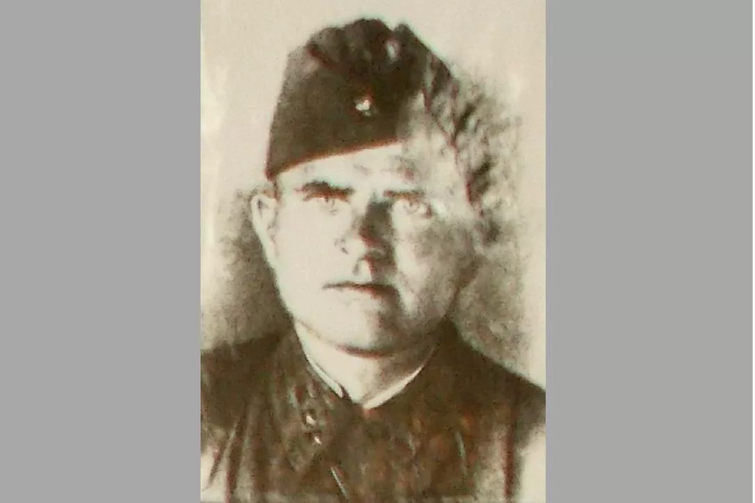 Старший лейтенант П. Д. Зубов.