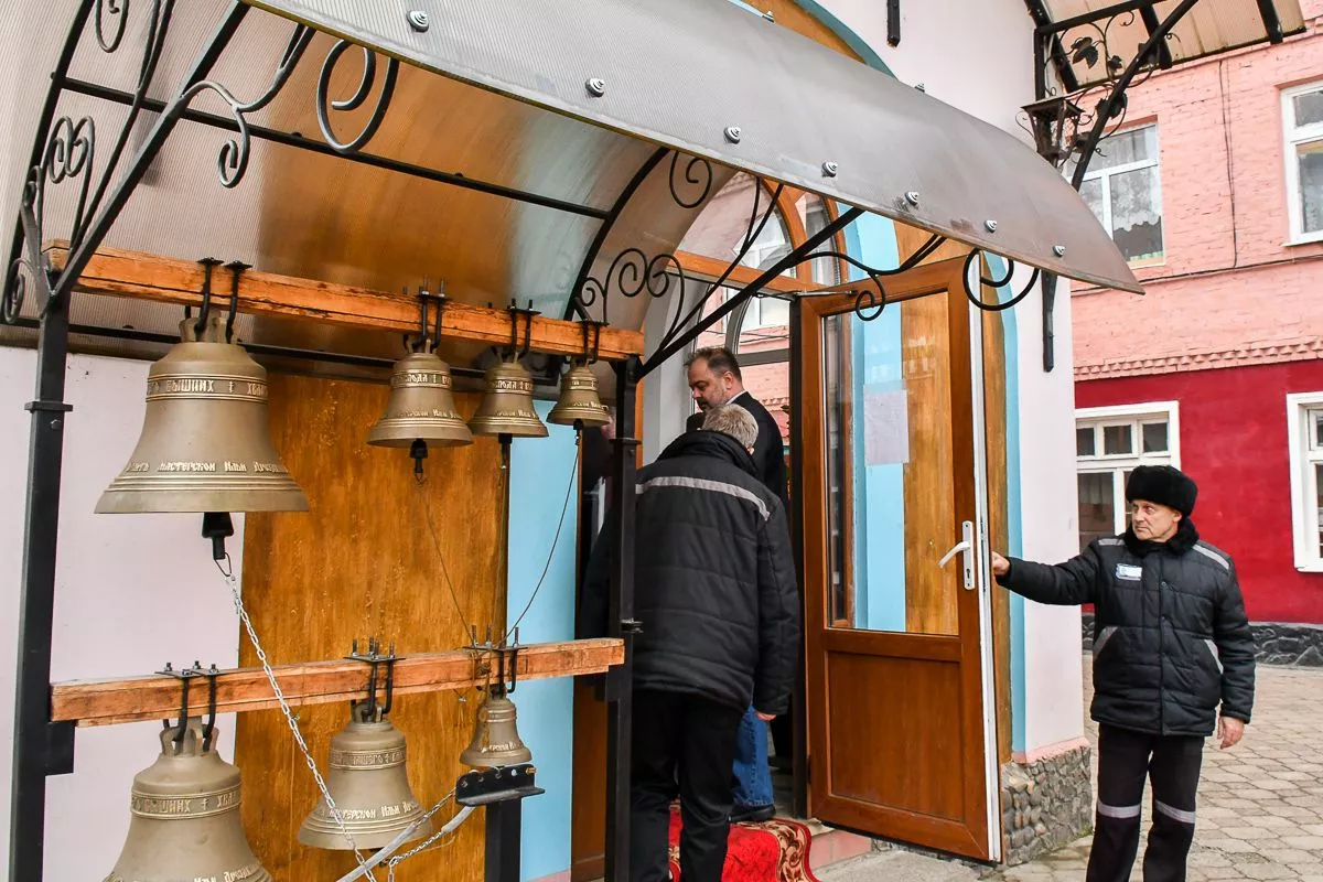 Митрополит в колонии