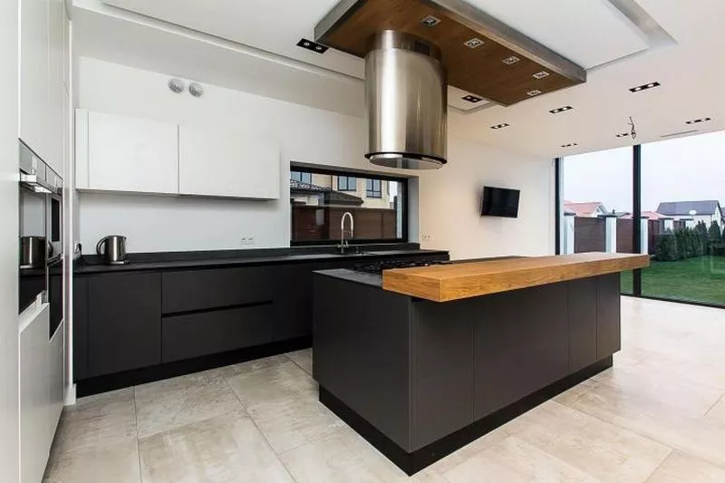 Дом в стиле хай-тек по индивидуальному дизайн-проекту за 68 млн рублей.