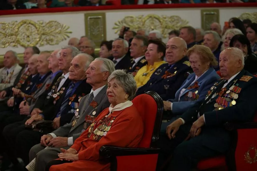 Участники торжественного мероприятия Участники торжественного мероприятия