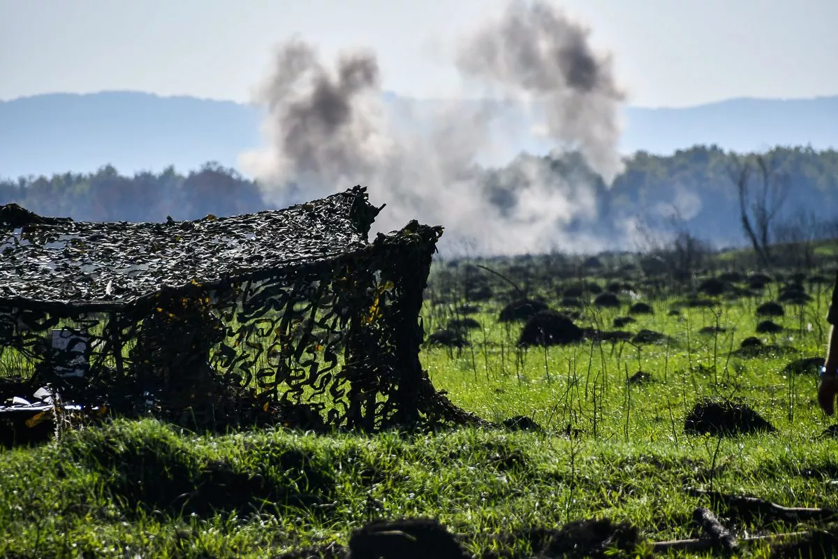 На полигоне оттачивают мастерство стрельбы ракетчики и артиллеристы Южного военного округа. 