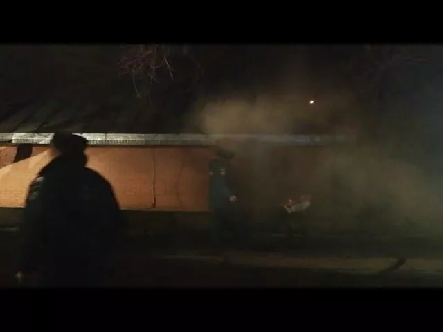 В Краснодаре загорелось здание на ул. Постовой