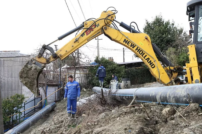 Специалисты ликвидируют последствия разгула стихии.