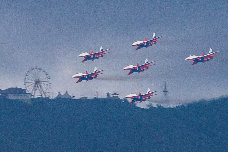 Авиационная группа «Стрижи» в Геленджике.