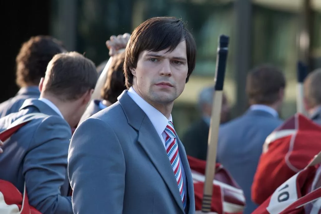 Данила Козловский в роли Валерия Харламова в фильме "Легенда №17"