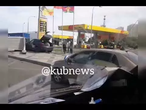 ДТП с Toyota и BMW в Краснодаре 12 мая