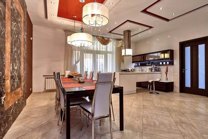 Кирпичный дом хозяева оценили в 119 миллионов рублей. Кирпичный дом хозяева оценили в 119 миллионов рублей.