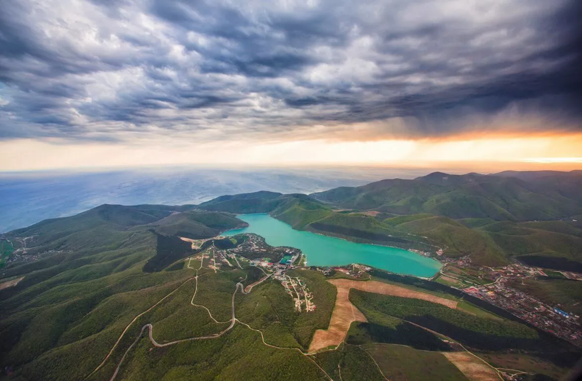 Озеро Абрау Озеро Абрау