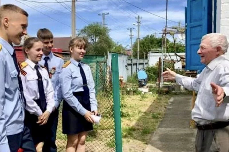 В преддверии празднования 74-й годовщины Дня Победы кадеты чествовали ветеранов войны. В преддверии празднования 74-й годовщины Дня Победы кадеты чествовали ветеранов войны.