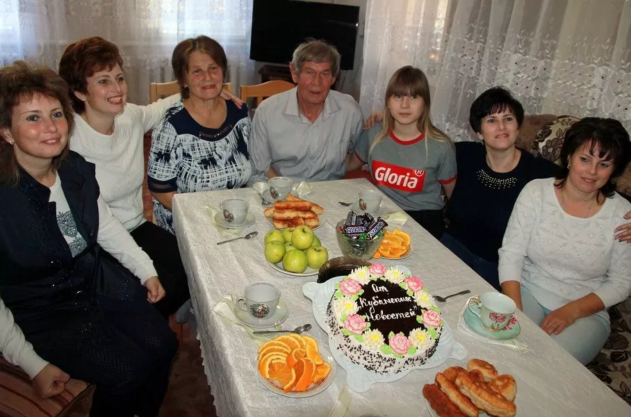 В полном составе большая семья Ведерниковых собирается редко.