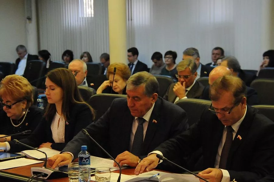 Депутаты внесли изменения в свое решение о дополнительных мерах социальной поддержки отдельных категорий граждан.