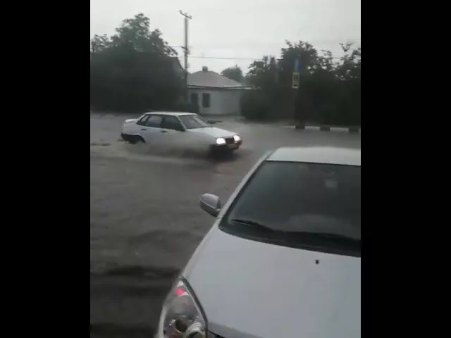 В Армавире прошел дождь 12 июня