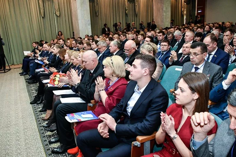 На партийной конференции единороссы приняли изменения в структуру партийной организации.