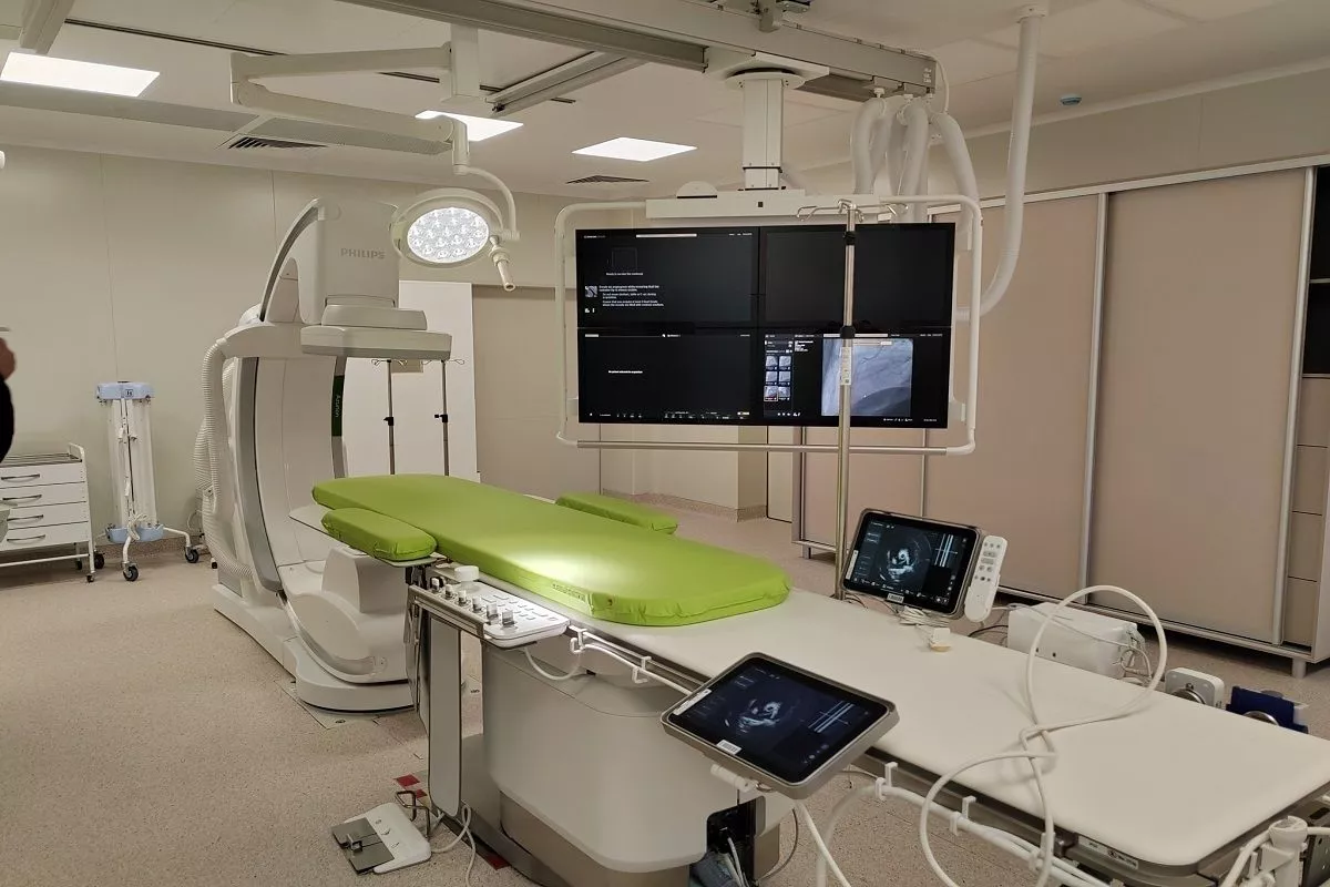 Ангиограф для диагностики сердечно-сосудистой системы.