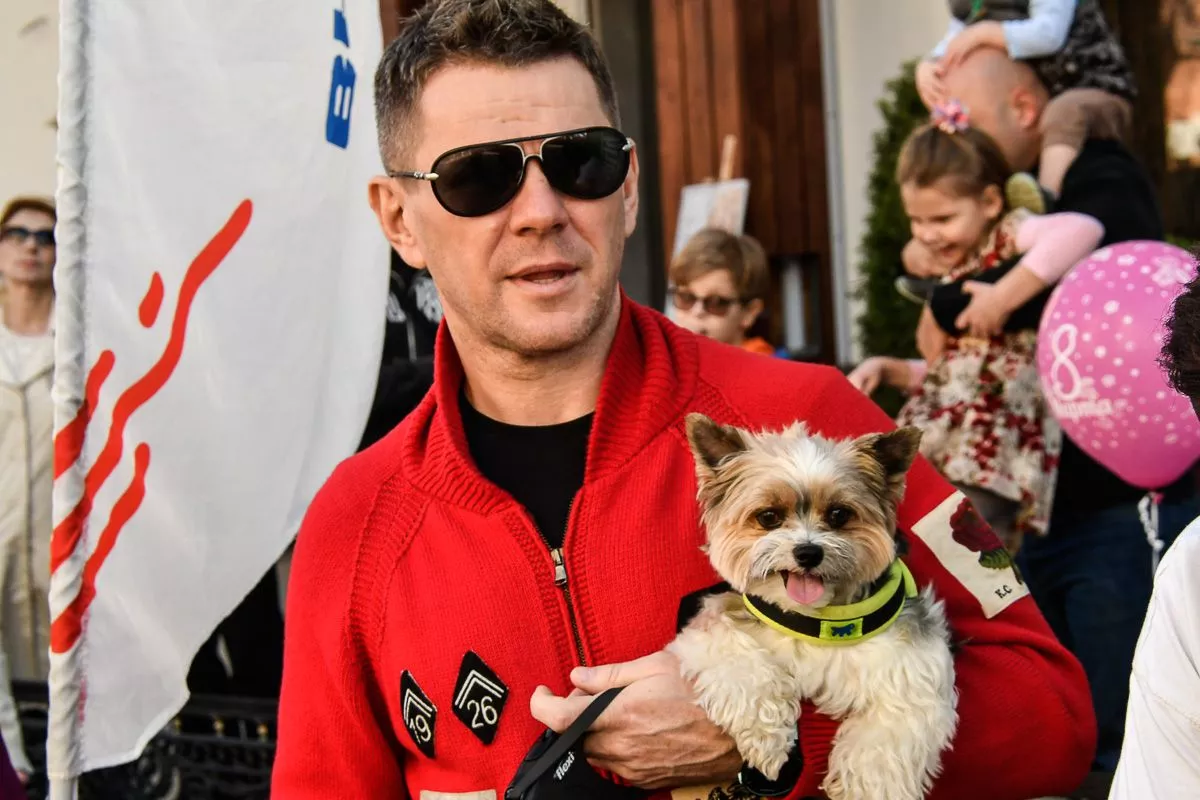 Краснодарцы пришли посмотреть на праздничный забег целыми семьями, а некоторые привели с собой и домашних питомцев