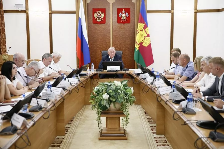 Вице-губернатор Анатолий Вороновский провел совещание в краевом центре.