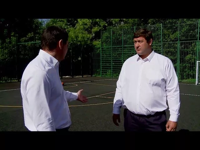 В Центральном округе Краснодара завершен капитальный ремонт многофункциональной спортплощадки