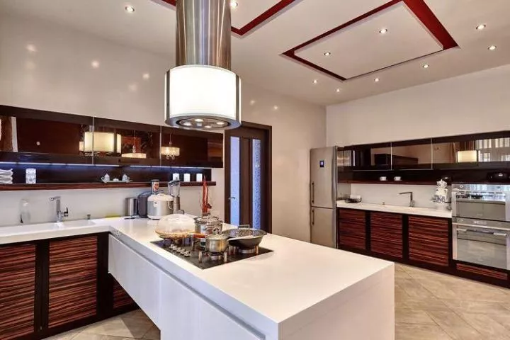 Кирпичный дом хозяева оценили в 119 миллионов рублей. Кирпичный дом хозяева оценили в 119 миллионов рублей.