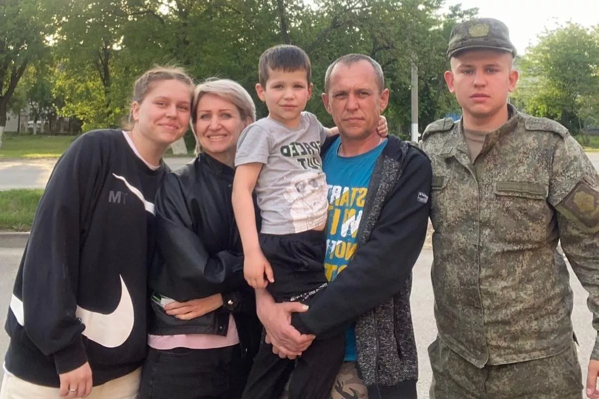 Одно из последних фото Игоря Морозова с семьей.