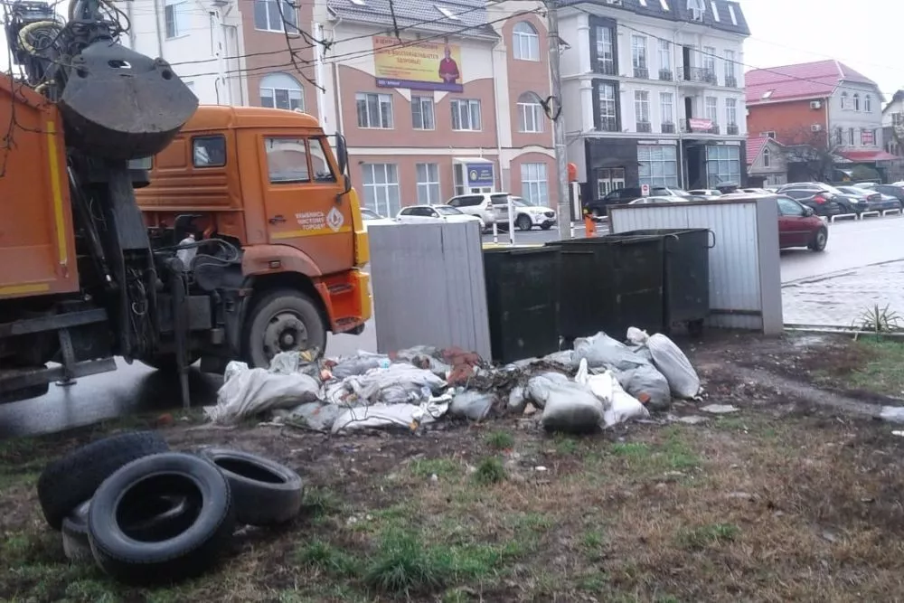 Фотоотчет мэрии об уборке мусора на ул. Краснодара