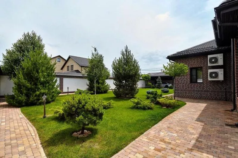 Комфортабельный дом из бельгийского кирпича стоимостью 67 млн рублей. 