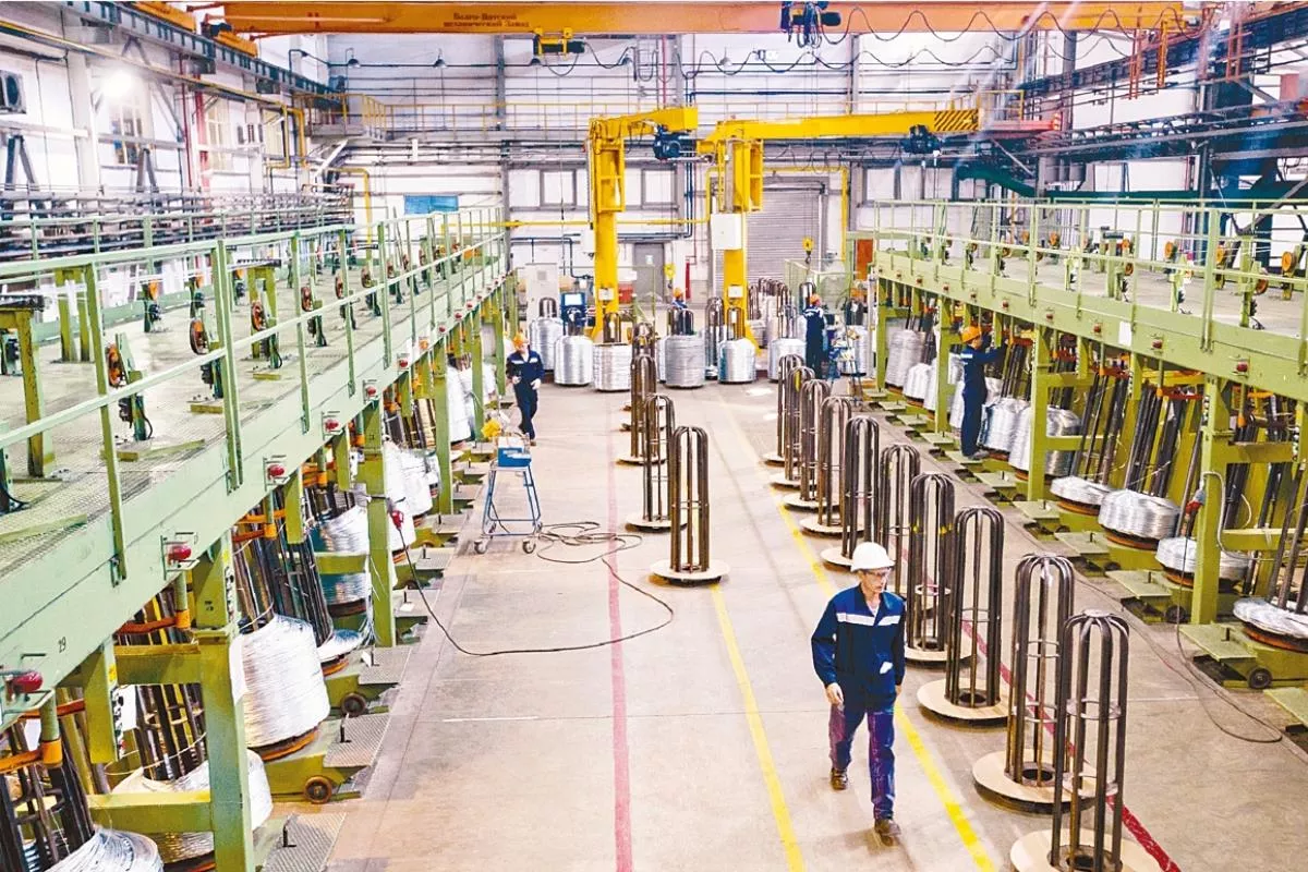 К концу 2030 года в реализацию проектов по повышению производительности труда будет в не менее 600 средних и крупных предприятий базовых несырьевых отраслей экономики. руда будет