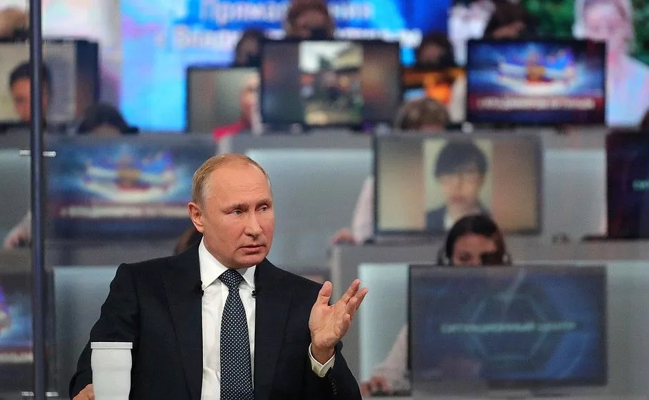 Прямая линия с Путиным в 2018 году впервые проходит с использованием конференц-связи.