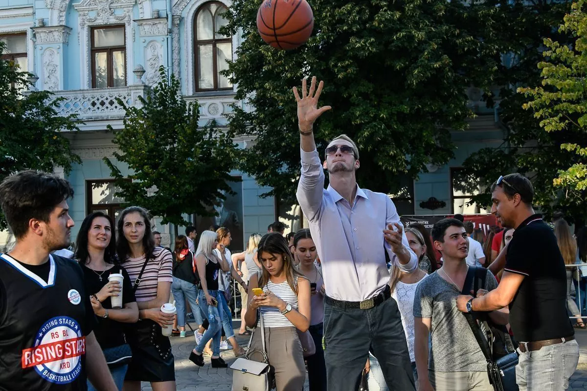 Яркий праздник для молодежи.