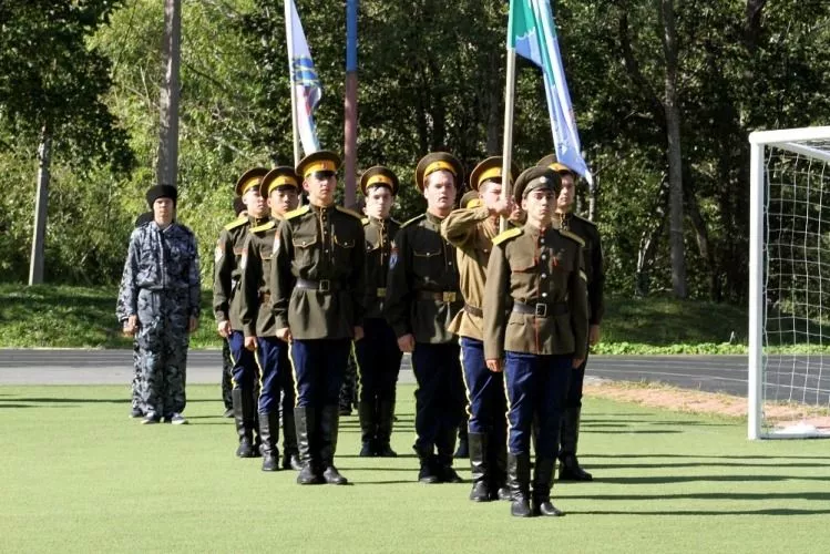 Молодое поколение сахалинских казаков. 